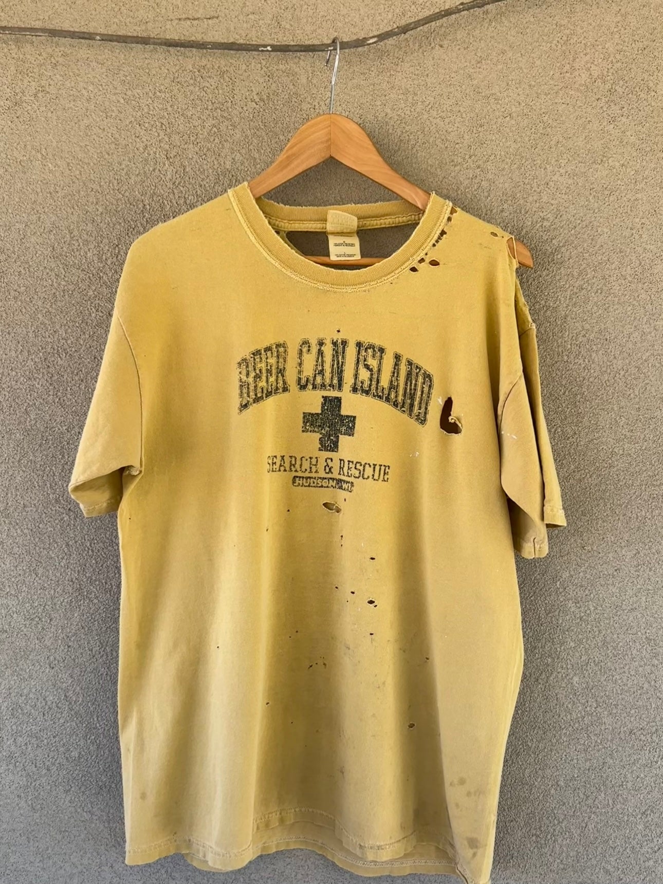 2000's Thrashed Beer Can Island Search & Rescue Tee (L)