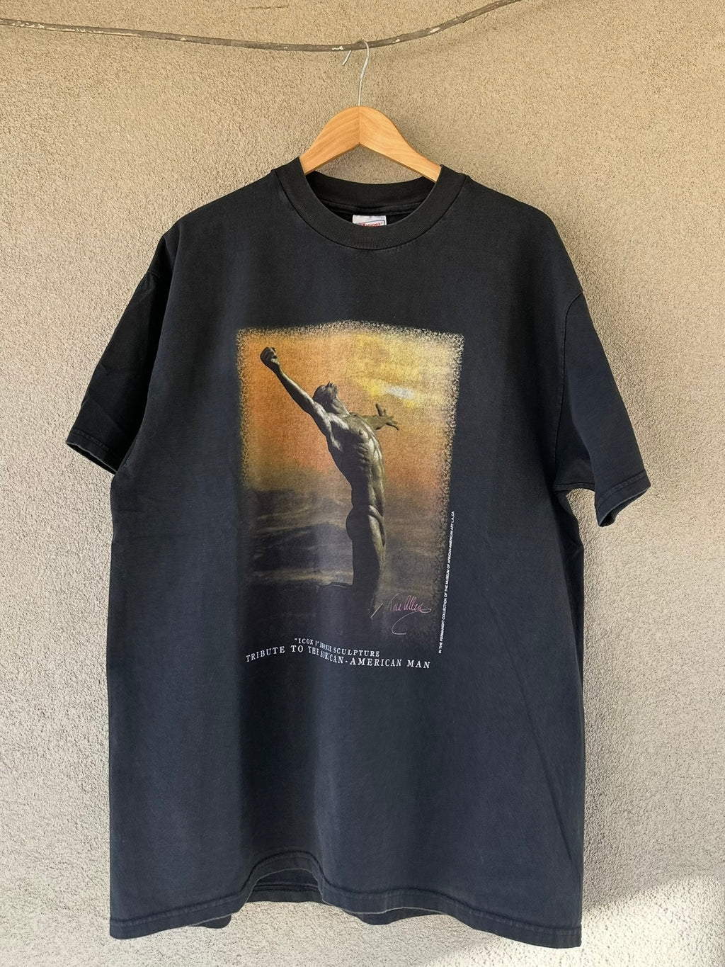 1990's Rare Tina Allen "Kneeling Man" Sculpture African American Art Museum Tee (XL)